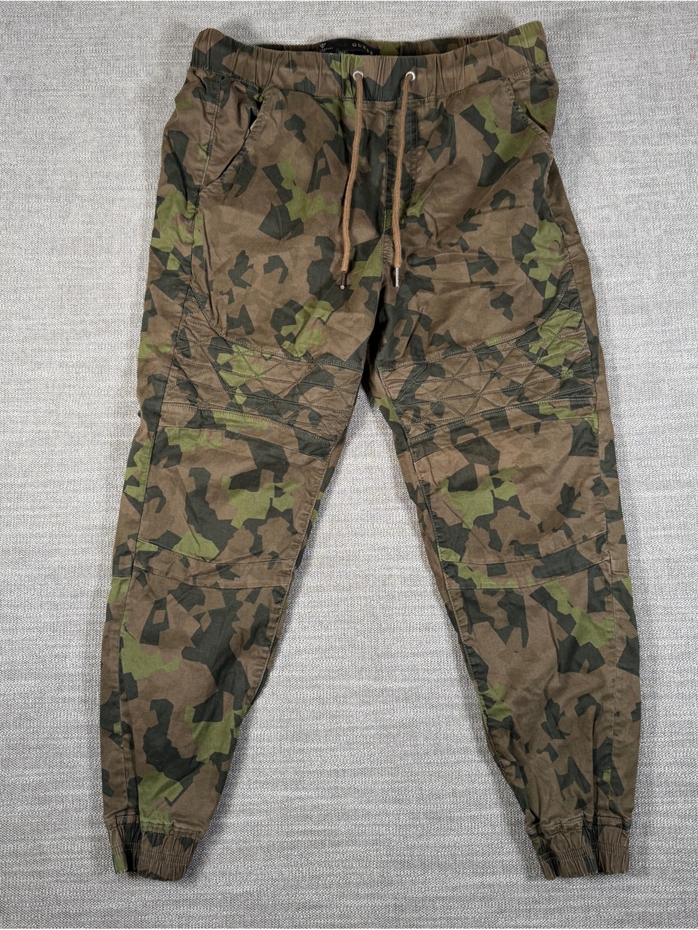 GUESS Men's Camouflage Jogger Pants M 32" Waist Cotton Canvas Drawstring Logo